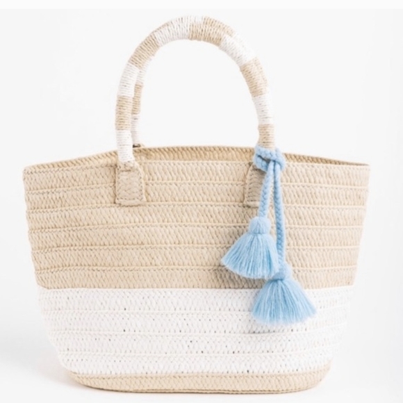 NWT ALTRU Straw Tote Bag With Tassel